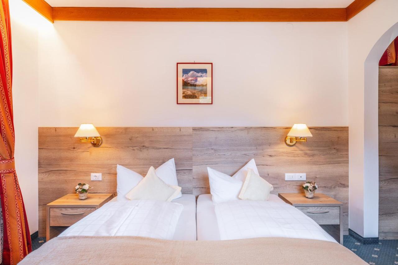 Hotel Erna コッレ・イザルコ エクステリア 写真