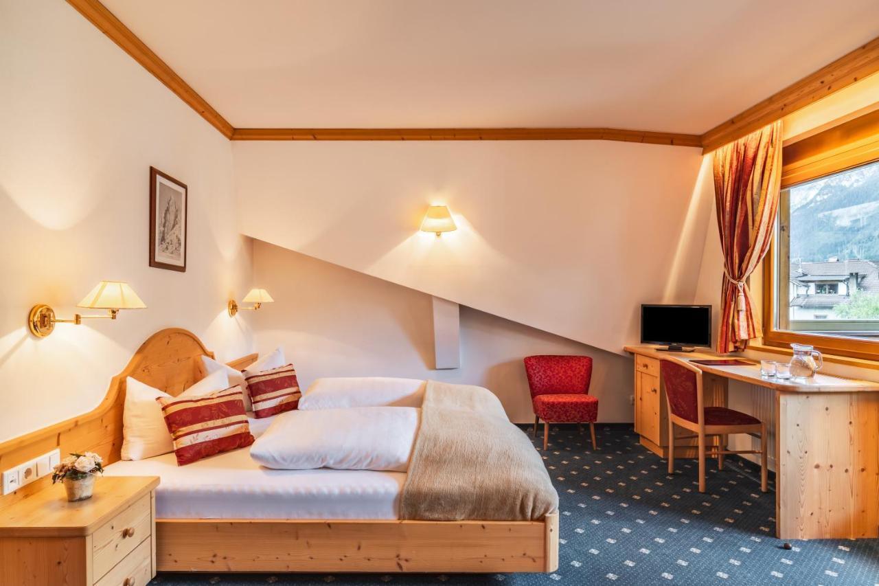Hotel Erna コッレ・イザルコ エクステリア 写真