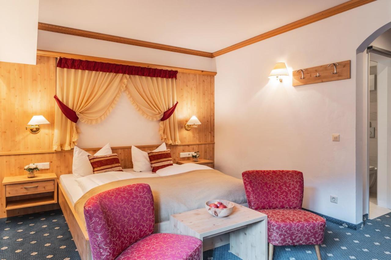 Hotel Erna コッレ・イザルコ エクステリア 写真