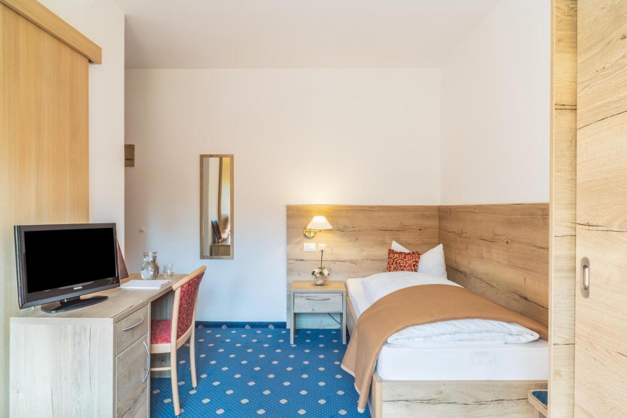 Hotel Erna コッレ・イザルコ エクステリア 写真